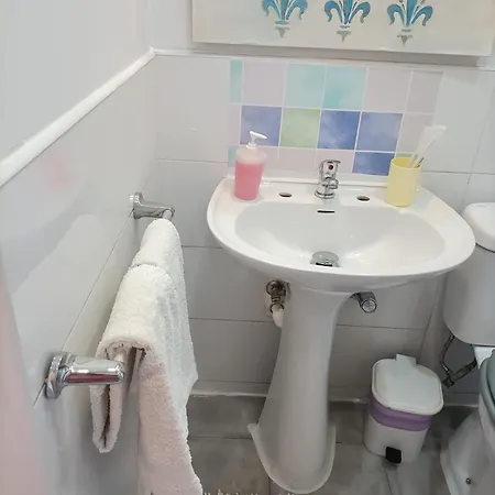 Aquedarte בית הארחה